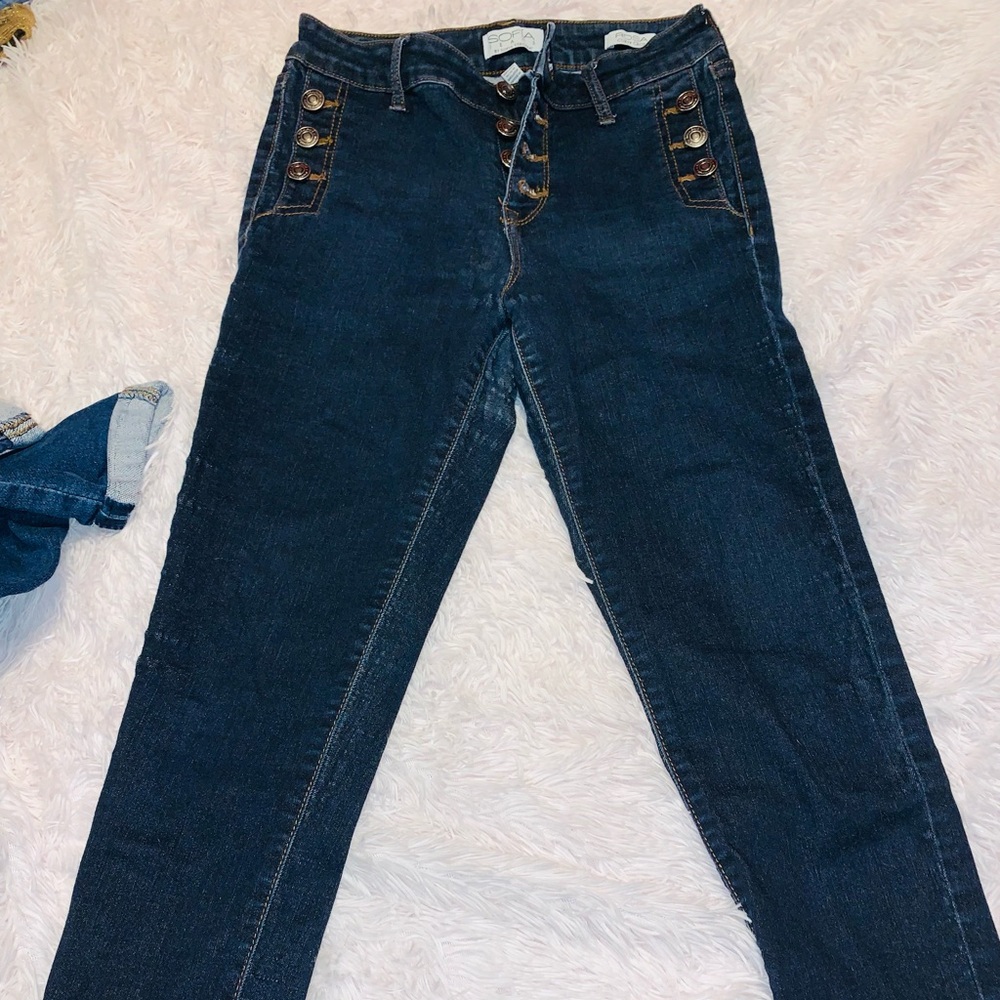 Sofia vergara cropped sailor jeans